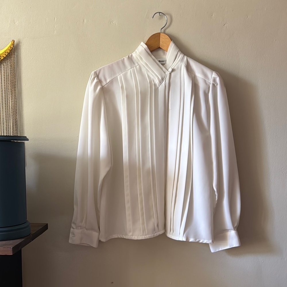 🍦🍨🍦🍨Ivory blouse